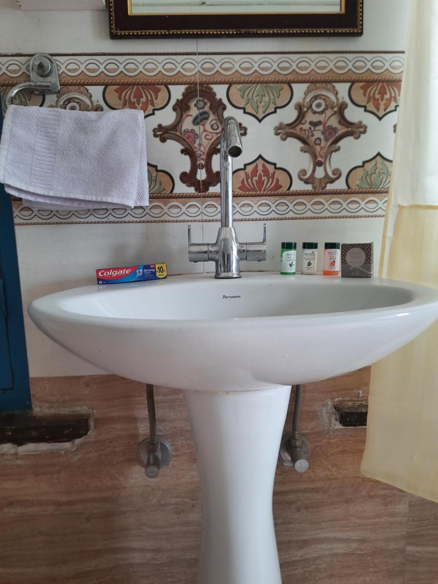 Madan Mohan Homestay *