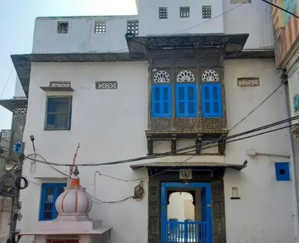Madan Mohan Villas